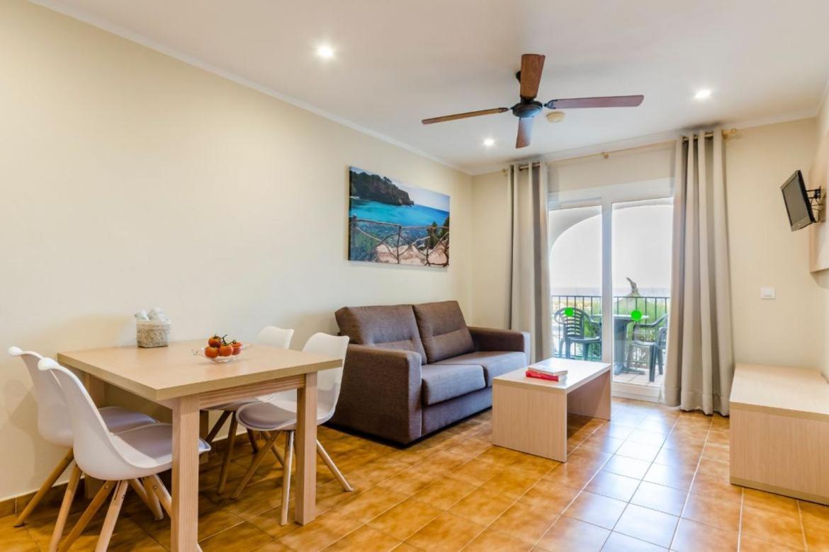 Apartamentos Blancala Cala Blanca  Bagian luar foto