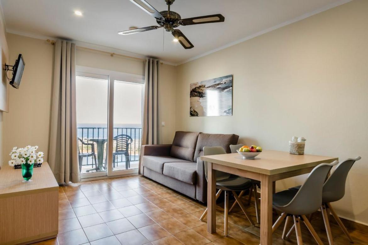 Apartamentos Blancala Cala Blanca  Bagian luar foto