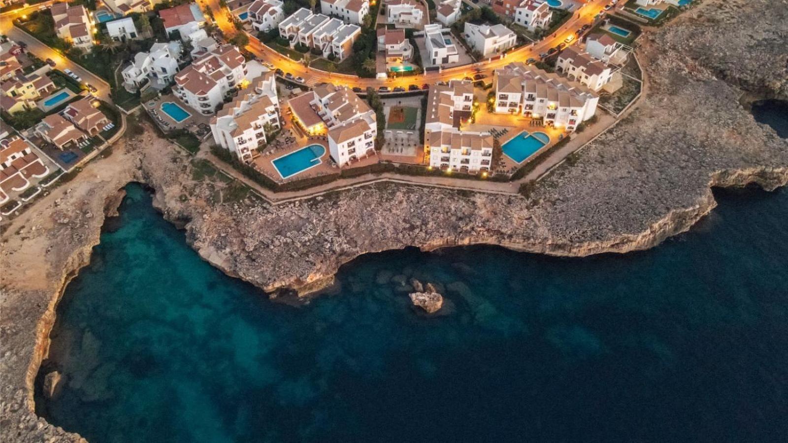 Apartamentos Blancala Cala Blanca  Bagian luar foto